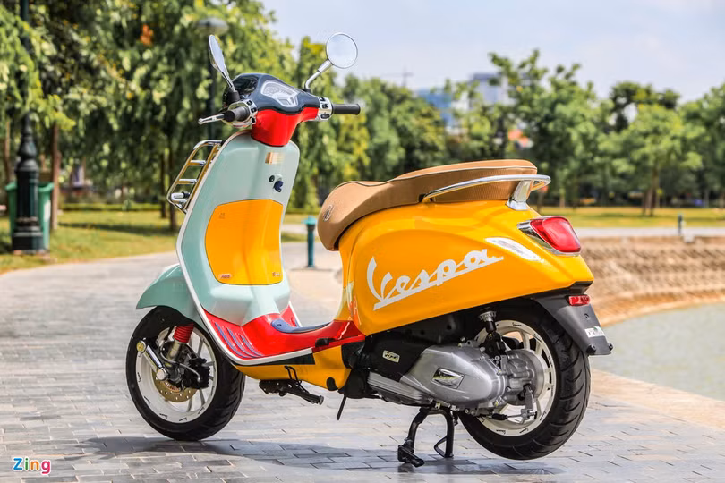 Chi tiết Vespa Primavera Sean Wotherspoon tại Việt Nam ảnh 2 Chi tiết Vespa Primavera bản giới hạn 50 chiếc tại Việt Nam, giá 135 triệu