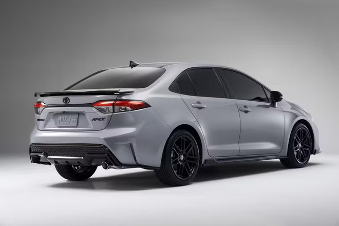 Toyota Corolla 2021 ra mắt bản đặc biệt - hầm hố và thể thao hơn