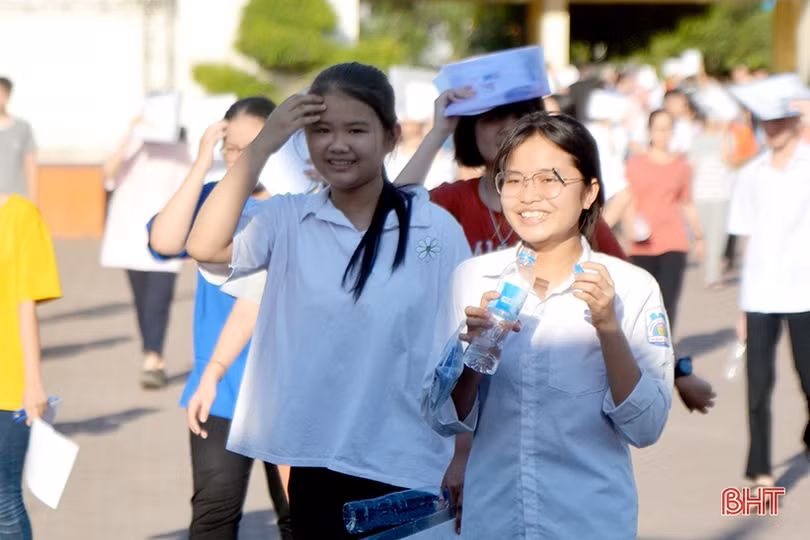 864 thí sinh hoàn thành kỳ thi vào lớp 10 THPT Chuyên Hà Tĩnh