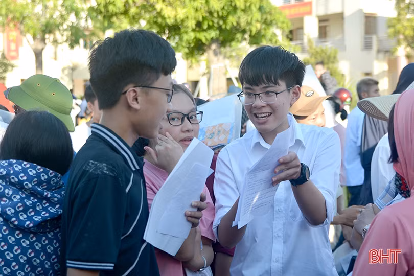 864 thí sinh hoàn thành kỳ thi vào lớp 10 THPT Chuyên Hà Tĩnh