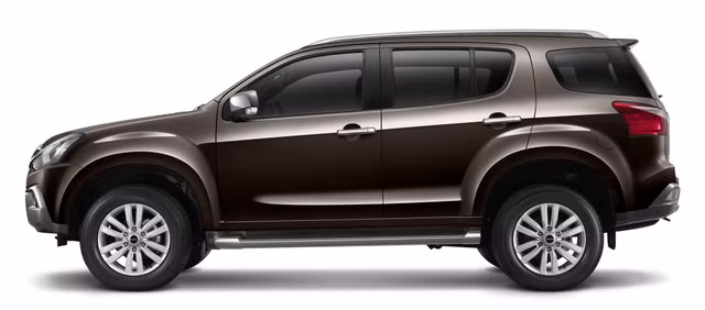 isuzu mu x 2017 chinh thuc trinh lang quyet dau toyota fortuner