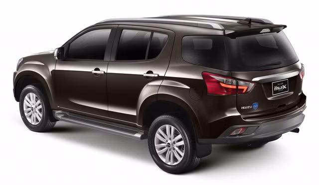 isuzu mu x 2017 chinh thuc trinh lang quyet dau toyota fortuner