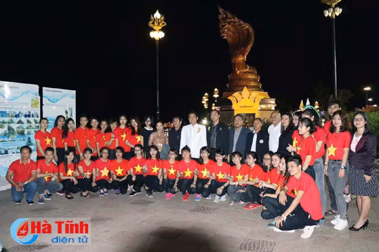 dai hoc ha tinh giao luu voi doan cong tac cap cao quoc hoi thai lan