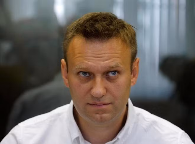 kremlin phan ung truoc cao buoc thu tuong medvedev tham nhung