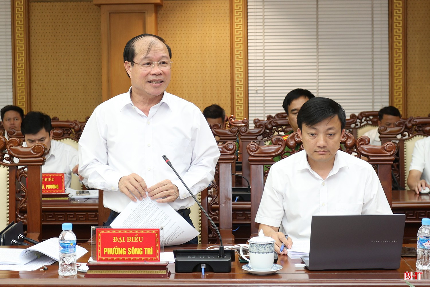 Bí thư Đảng ủy, Chủ tịch HĐND phường Sông Trí Nguyễn Hoài Sơn báo cáo công tác chuẩn bị đại hội tại địa phương.