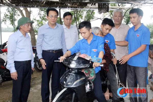 ha tinh khan truong di doi dan khoi vung nguy hiem truoc khi bao vao