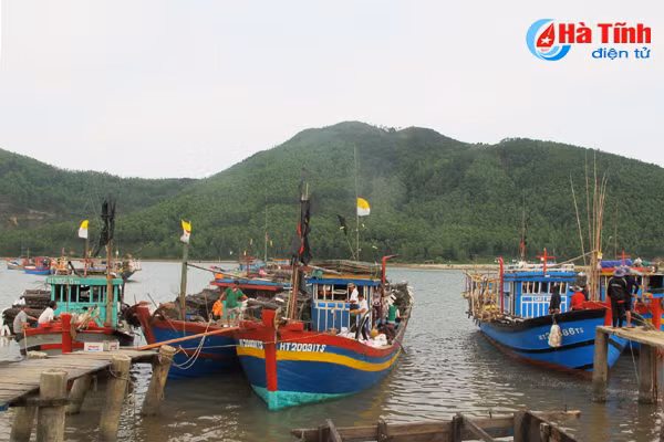 bao so 10 ngap nghe ngu dan tx ky anh lo noi tranh tru cho tau thuyen