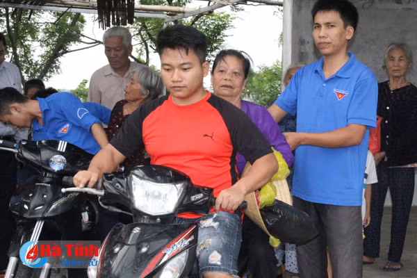 ha tinh khan truong di doi dan khoi vung nguy hiem truoc khi bao vao