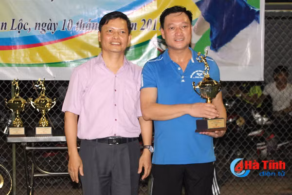 soi noi giai quan vot chao mung ngay xo viet nghe tinh