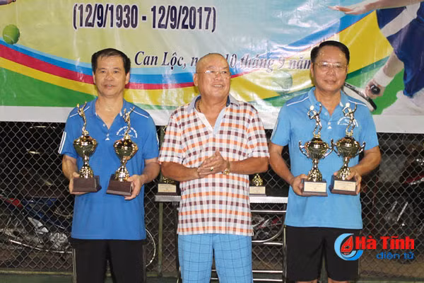 soi noi giai quan vot chao mung ngay xo viet nghe tinh