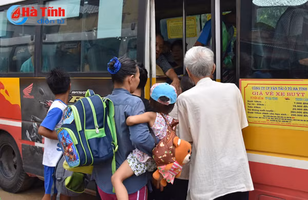 ha tinh khan truong di doi dan khoi vung nguy hiem truoc khi bao vao