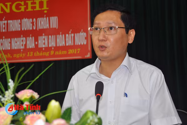 tinh doi hoi rat cao ve nang luc cua doi ngu can bo thanh pho