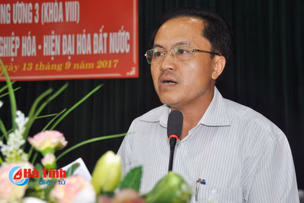 tinh doi hoi rat cao ve nang luc cua doi ngu can bo thanh pho