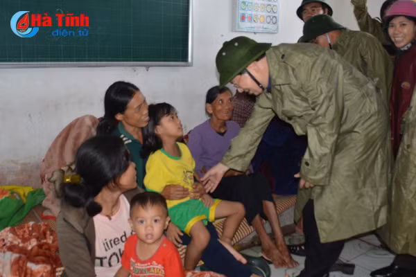 pho thu tuong trinh dinh dung tap trung giup dan khac phuc hau qua mua bao