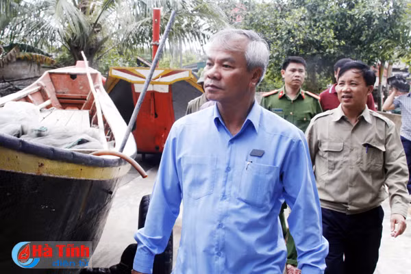 ha tinh khan truong di doi dan khoi vung nguy hiem truoc khi bao vao