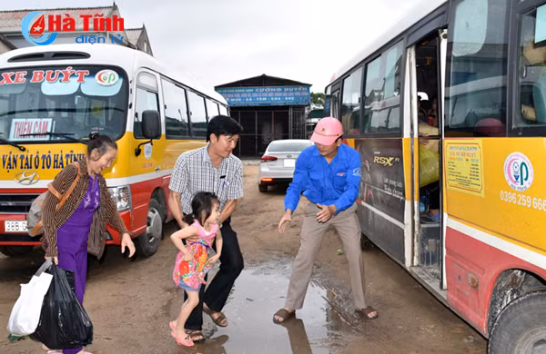 ha tinh khan truong di doi dan khoi vung nguy hiem truoc khi bao vao