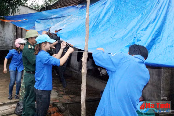 ha tinh khan truong di doi dan khoi vung nguy hiem truoc khi bao vao
