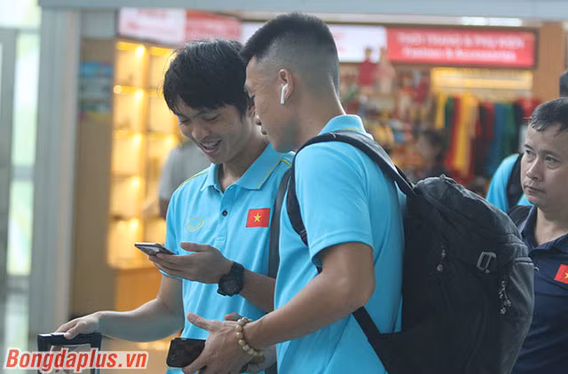 ĐT Việt Nam lên đường, tự tin đánh bại Thái Lan