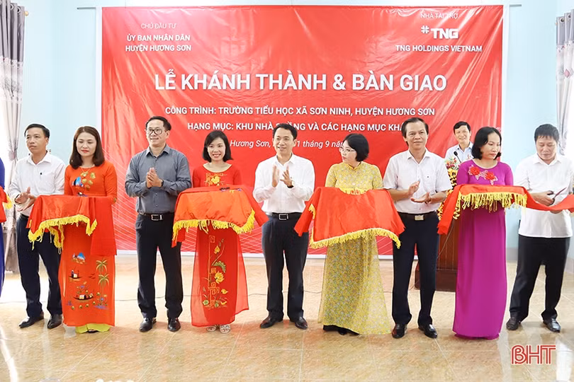 Tập đoàn TNG Holdings Vietnam tài trợ 9,8 tỷ đồng xây 2 trường học ở Hương Sơn