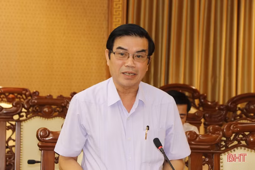 “Ban Cán sự Đảng UBND tỉnh tập trung dân chủ, kiên quyết trong lãnh đạo, chỉ đạo thực hiện nhiệm vụ chính trị”
