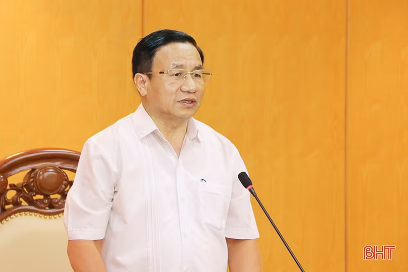 “Ban Cán sự Đảng UBND tỉnh tập trung dân chủ, kiên quyết trong lãnh đạo, chỉ đạo thực hiện nhiệm vụ chính trị”