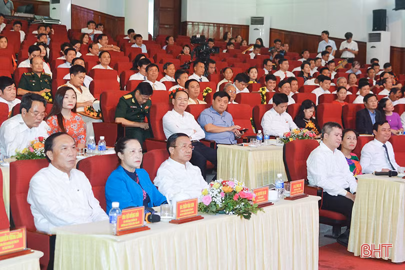 Chủ động ứng phó với bão số 4, Hà Tĩnh sẵn sàng phương án “4 tại chỗ”