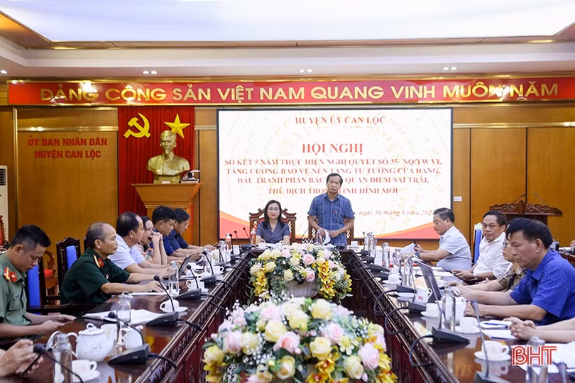 Can Lộc tiếp tục tăng cường đấu tranh, bảo vệ nền tảng tư tưởng của Đảng