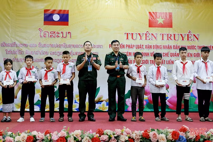 Chương trình giao lưu sĩ quan trẻ Biên phòng Việt Nam - Lào bắt đầu tại Hà Tĩnh
