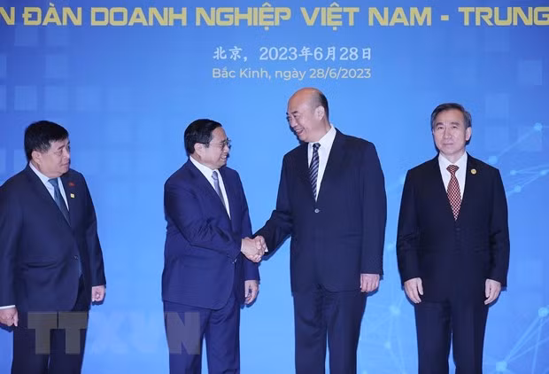 Thủ tướng dự Diễn đàn hợp tác đầu tư và thương mại Việt Nam - Trung Quốc