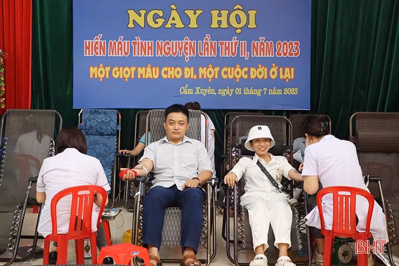 Cẩm Xuyên tiếp nhận 265 đơn vị máu