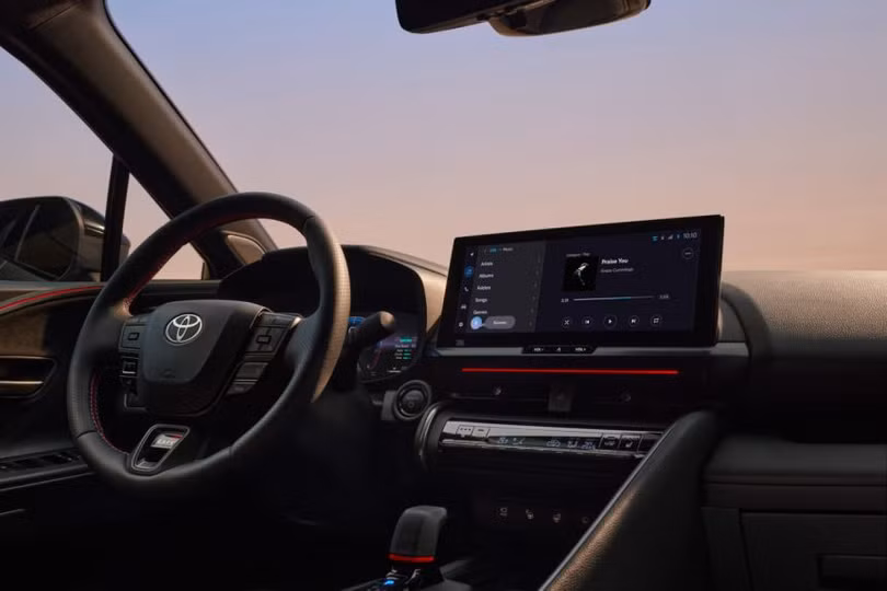 Toyota C-HR 2024 ra mắt: Mẫu SUV đô thị cá tính