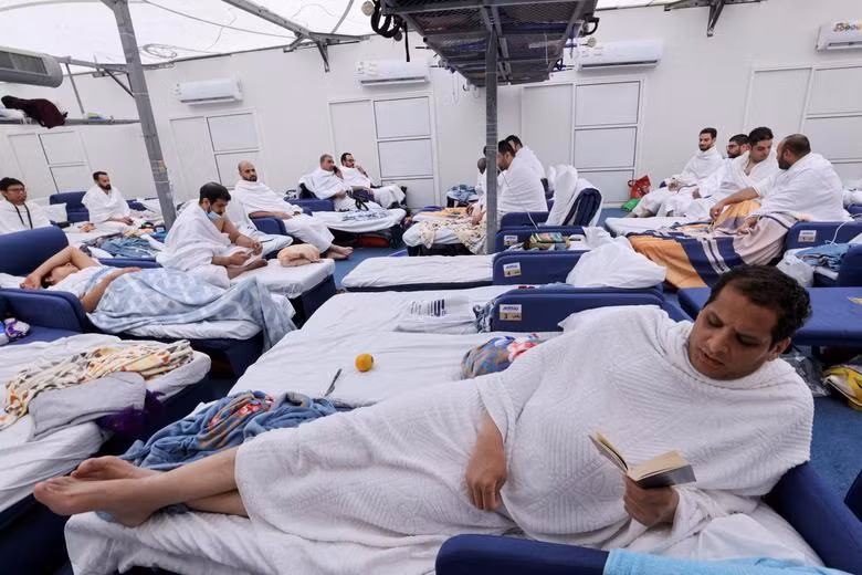 Hàng triệu người đổ về thánh địa Mecca dự lễ hành hương Hajj