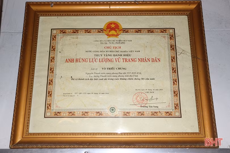 Qua cầu Tùng Cốc nhớ người anh hùng…