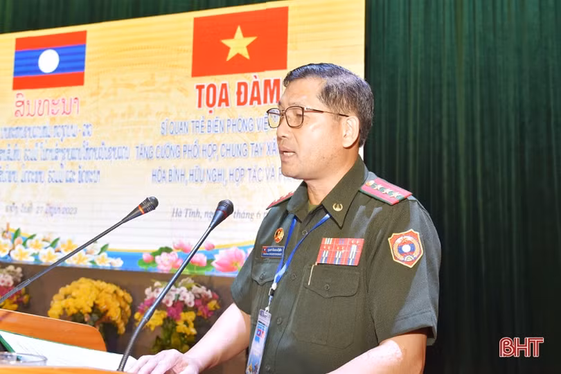 Sĩ quan trẻ biên phòng Việt - Lào tọa đàm về công tác bảo vệ biên giới