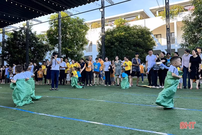 Phụ huynh, học sinh Trường Mầm non Trung Kiên vui ngày hội gia đình