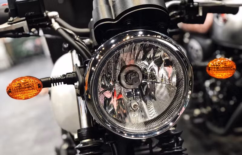 kawasaki w175 chinh hang dau tien tai viet nam gia 66 trieu