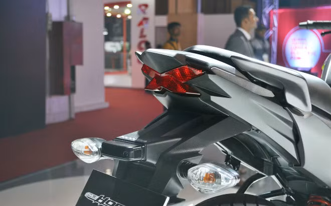 anh thuc te 2018 honda cbr250r va cb hornet 160r