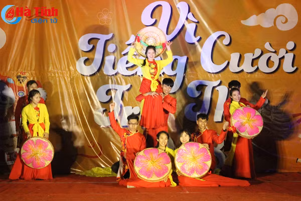 am ap vi tieng cuoi tuoi tho tai lang tre sos ha tinh