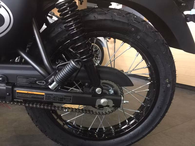 kawasaki w175 chinh hang dau tien tai viet nam gia 66 trieu