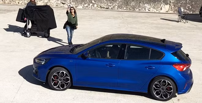 ford focus 2019 lo anh ro net