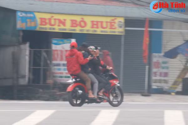 di dao tet nhieu nam thanh nu tu quen mu bao hiem