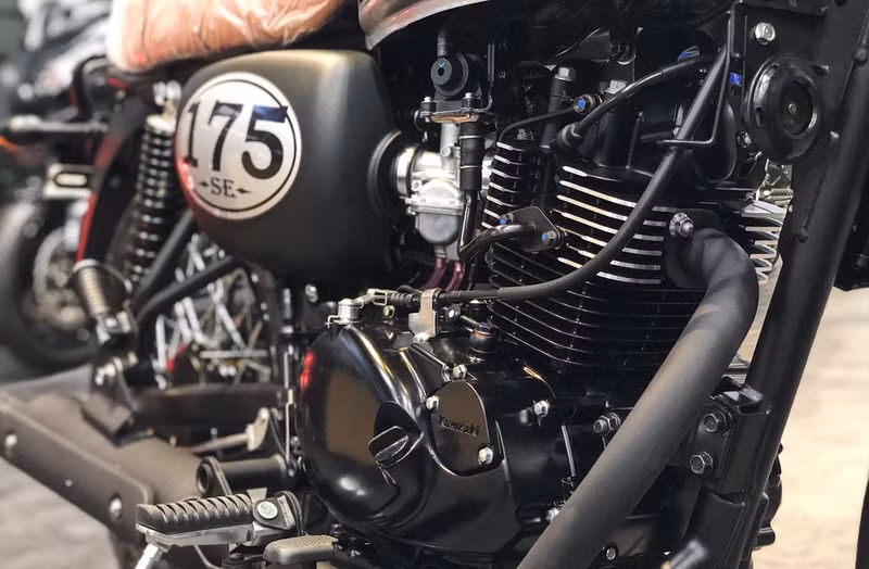kawasaki w175 chinh hang dau tien tai viet nam gia 66 trieu