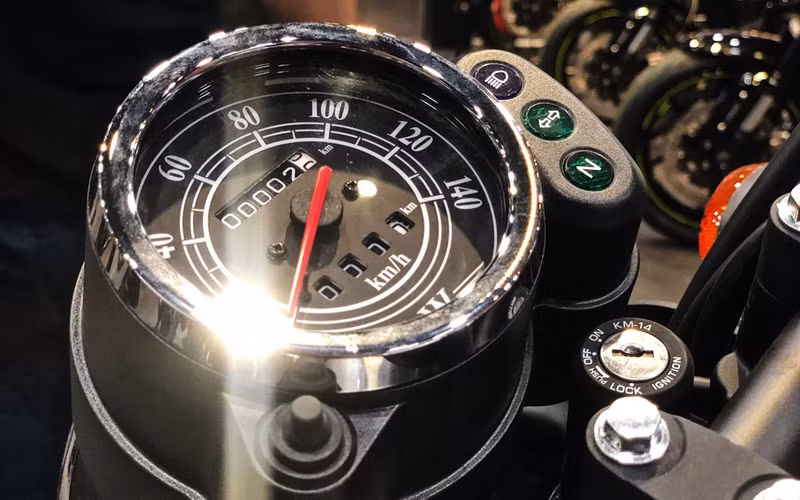 kawasaki w175 chinh hang dau tien tai viet nam gia 66 trieu