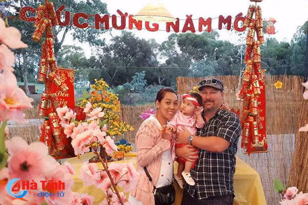 kieu bao nghe tinh ron rang don tet viet o troi tay