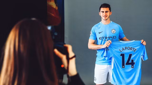 co gia tri hon 1 ty usd doi hinh man city dat gia nhat the gioi