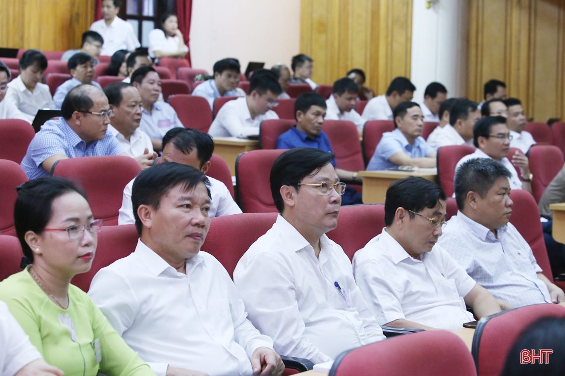 Chủ tịch UBND tỉnh Hà Tĩnh: Quyết liệt hành động, phấn đấu đạt cao hơn mức tăng trưởng bình quân cả nước