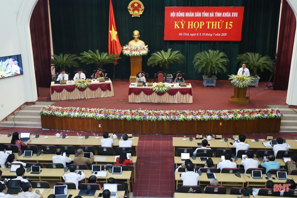 Quyết tâm cao, nỗ lực lớn, hành động quyết liệt, không chùn bước, phấn đấu hoàn thành các chỉ tiêu nghị quyết HĐND tỉnh đề ra