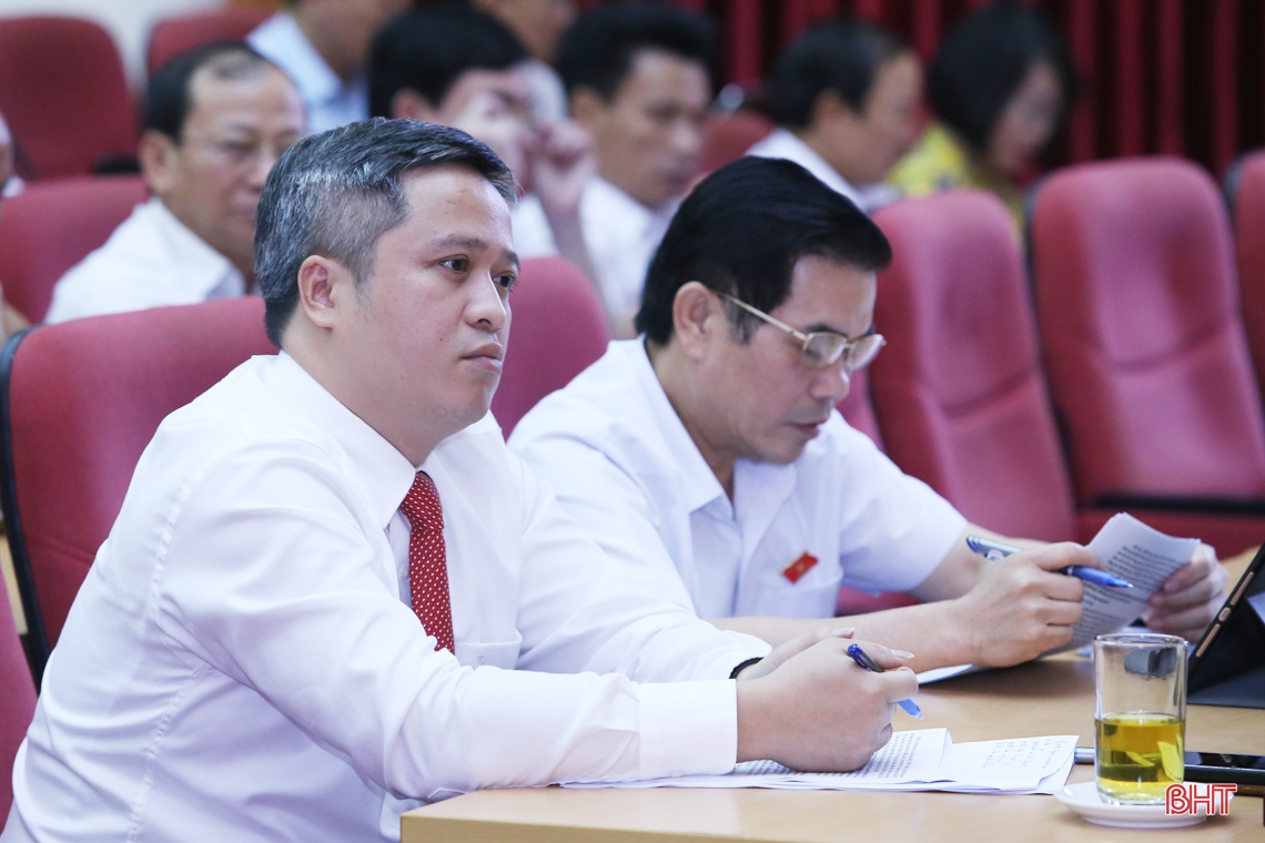 Quyết tâm cao, nỗ lực lớn, hành động quyết liệt, không chùn bước, phấn đấu hoàn thành các chỉ tiêu nghị quyết HĐND tỉnh đề ra