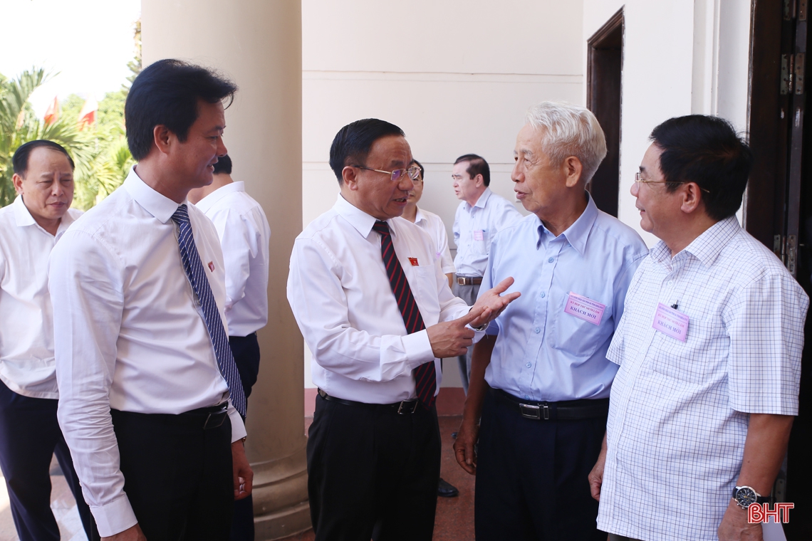 Quyết tâm cao, nỗ lực lớn, hành động quyết liệt, không chùn bước, phấn đấu hoàn thành các chỉ tiêu nghị quyết HĐND tỉnh đề ra