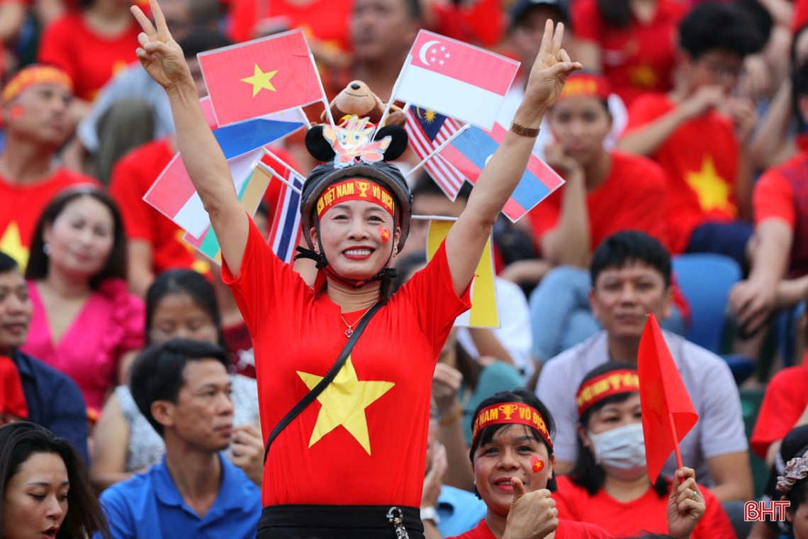 Thắng kịch tính trước Thái Lan, Việt Nam vô địch bóng đá nữ SEA Games 31
